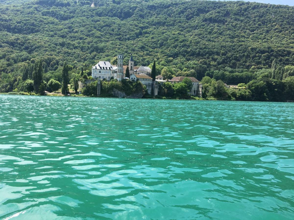 Chambres D'Hotes Des Lodges De La Cascade Yenne Экстерьер фото